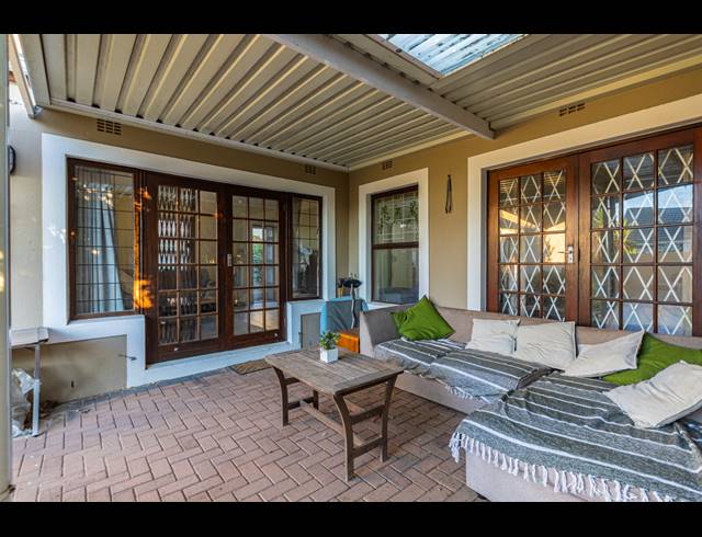 3 BEDROOM FREEHOLD SOLD IN WEST BEACH